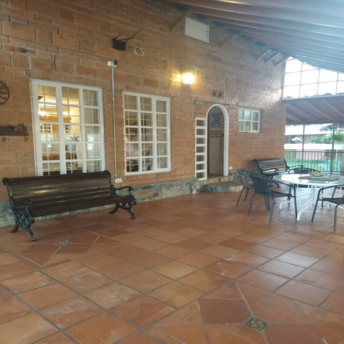 Casa Finca Y Salon De Eventos En La Ceja 8cerca Al Centro Comercial Viva)