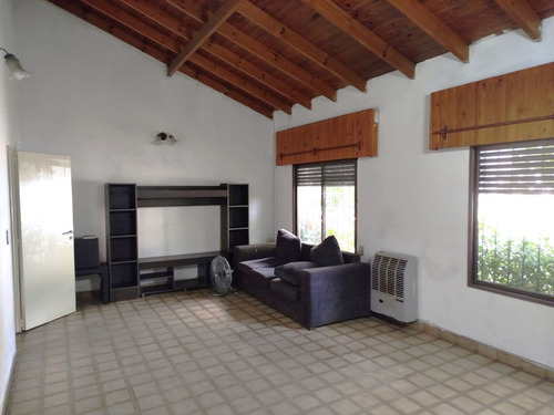 Casa En Alquiler En Circ 3ª Secc 7ª