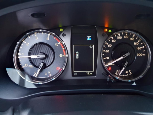 Toyota Hilux 2.4 Dc 4x2 Tdi Sr L20 2025