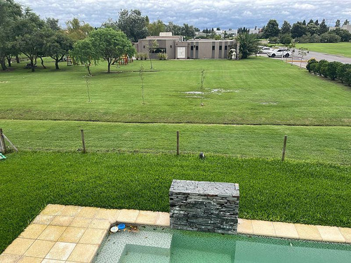 Excelente Propiedad En Venta En Club De Campo Cruz Del Sur. San Vicente, Ruta 58.