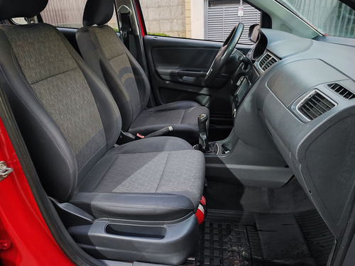 Volkswagen Fox 1.0 MI TREND 8V FLEX 4P MANUAL
