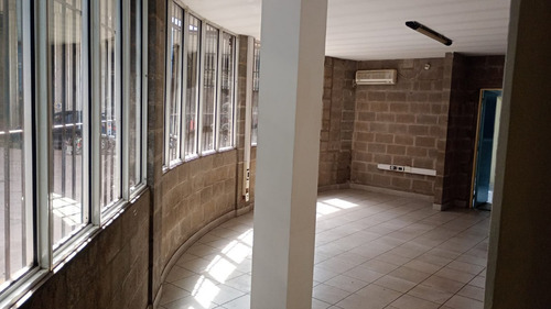 Excelente Nave Industrial De 2.500mts. Aprox, Hurlingham