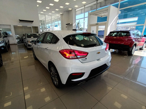 Imagen 16 de 18 de Chevrolet Cruze 5 Premier Mr