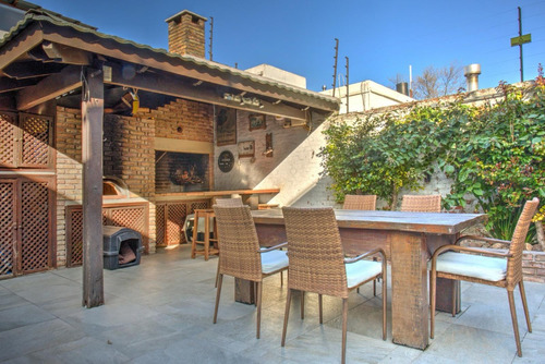 Venta De Casa 4 Dormitorios, 4 Baños En Pleno Parque Batlle