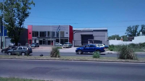 Imagen 1 de 20 de Galpon Con Oficinas Y Vestuarios
