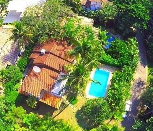 Venda - Casa 4 Dorms. Sendo 3 Suítes Com Escritura Definitiva A Poucos Metros Da Praia Com Piscina - 11639