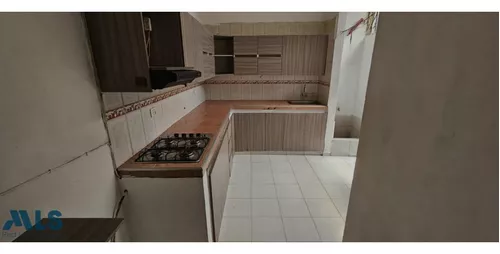 Se Vende Casa Con Amplio Espacios(mls#254019)