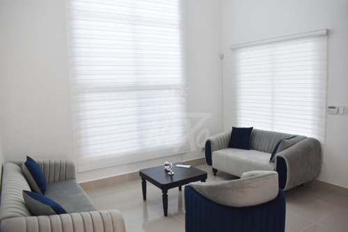 Moderna Casa En Venta Con Piscina, Santiago (jpc-224)