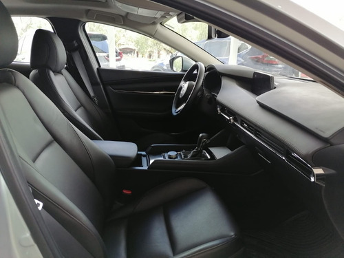 Imagen 8 de 13 de Mazda 3 I Grand Touring Ta 2021