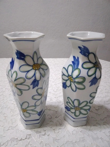 Adorno Par De Floreros En Porcelana - Blancos Y Azules