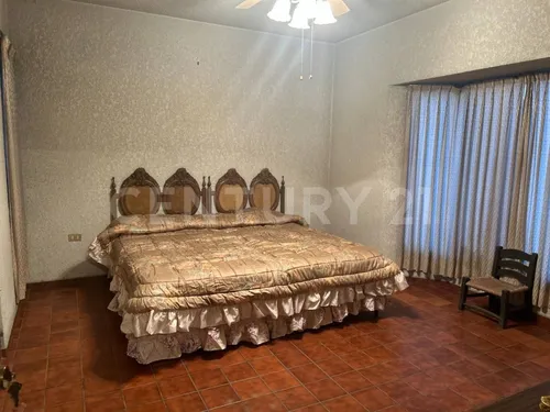 Casa En Venta En Col. Mitras Centro En Monterrey