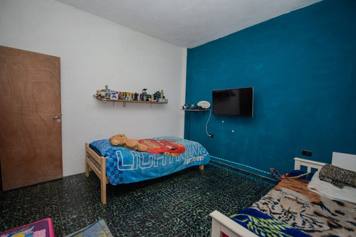 Venta Casa 3 Amb Con Cochera Y Terraza En Caseros
