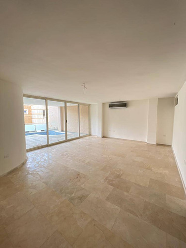 Yosmar Y Fernando Venden Townhouse En Conjunto Residencial Mykonos Urbanizacion Terrazas Del Country.