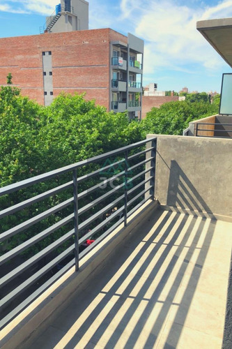 Monoambiente Con Terraza Exclusiva En Venta, Zona Facultades