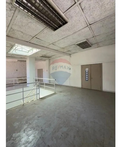 Liquidacion - Oportunidad - Edificio Comercial