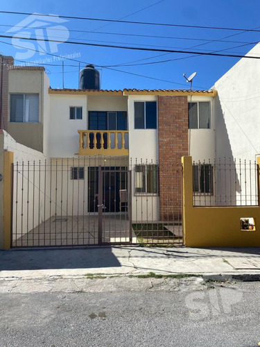 Casa En  Renta En Colonia El Olmo 