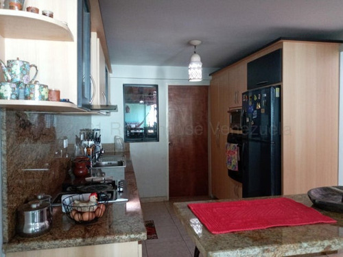 Imagen 8 de 30 de Townhouse En Venta Amplio Comodo Con Patio Interno Ubicado En Zona De Gran Revalorización Y Espacios Para El Esparcimiento Familiar Tazajal Naguanagua