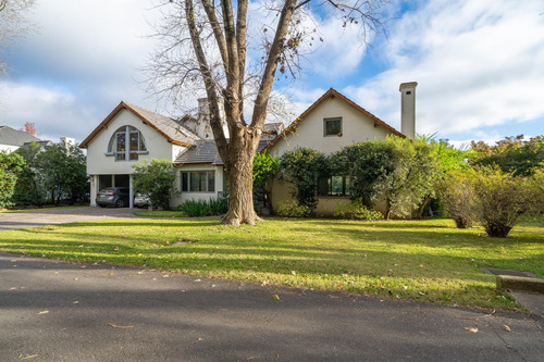 Casa En Mayling Con Vista A Cancha De Polo