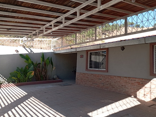 Imagen 1 de 8 de Casa En Venta Naguanagua Con Pozo Miriela Rodriguez