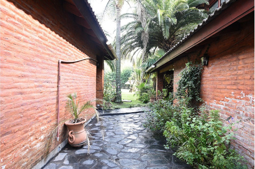 Venta De Hotel 20 Hab Con Parque Y Pileta En Pilar