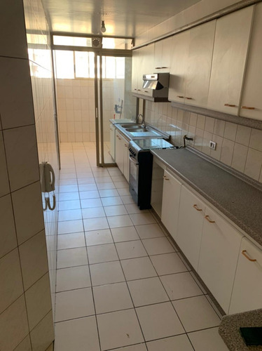 Imagen 11 de 30 de Departamento En Venta, Gran Oportunidad, Las Condes 3 Dorm.