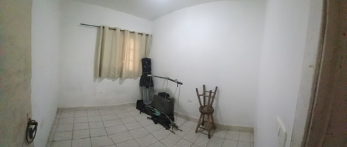 Sobrado À Venda Com Amplo Terreno!