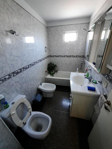 Imagen 8 de 14 de Departamento 240m2 Cubiertos Con 2 Cocheras - Ramos Mejia Sur