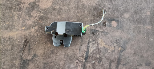 Cerradura (chapa) Compuerta (maletero) Trasera Dongfeng S30 (Usado)