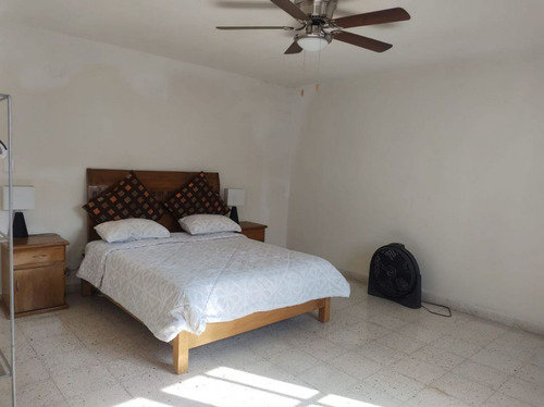 Casa En Venta En La Col. El Miraval, Cuernavaca Morelos.
