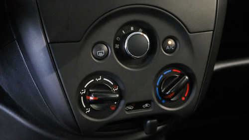 Nissan Versa 1.6 Sense - 138092 - C