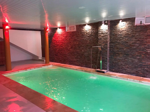 Alquilo Piriapolis Linods Aptos De 1 Y 2 Dormitorios Sobre La Arena Rodeado De Palmeras Pisicna Cerrada 38 Grados,piscina Exterior Sala De Juegos Un Lugar Unico En Piriapolis Sobre La Playa