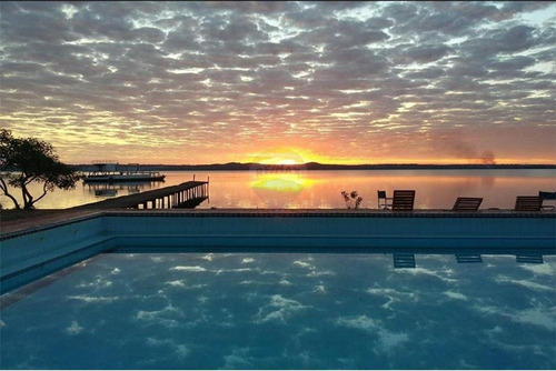 Terreno Sobre El Lago, Con 64, 78 Mts. Sobre El Lago Ypacaraí, Con Sus Aguas Serenas Y Sus Vistas Panorámicas Y Con Atardeceres De Película.