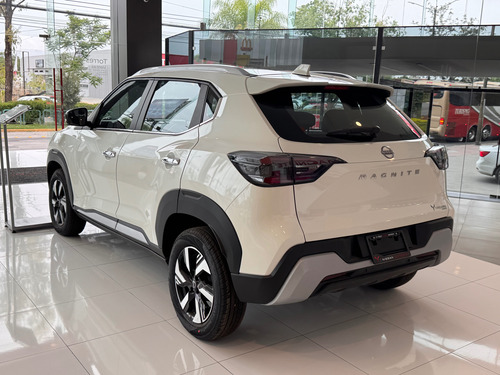 Nissan Magnite 1.0T Advance Cvt