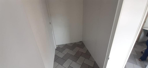 Imagem 8 de 15 de Sala Comercial Com 42m2 Privativos No Centro - Sa0665