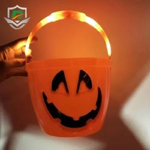 Imagen 2 de 3 de Balde Caramelera Calabaza Plastico Luz Halloween Cotillon