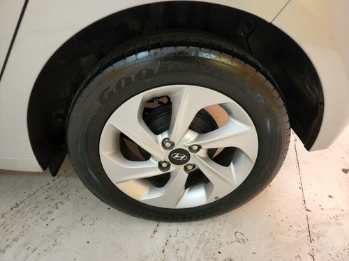 Imagem 9 de 10 de Hyundai Hb20 1.6 Premium 16v Flex 4p Automatico