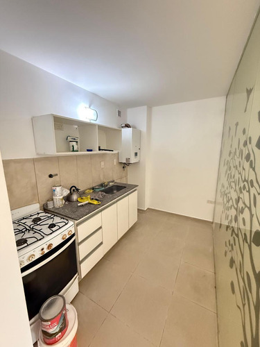 Venta Departamento 1 Dorm, Zona Centro, Con Patio. Oportunidad Inversion