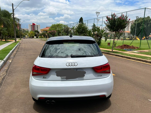 Imagem 4 de 12 de Audi A1 2013 1.4 Tfsi Ambition S-tronic 5p