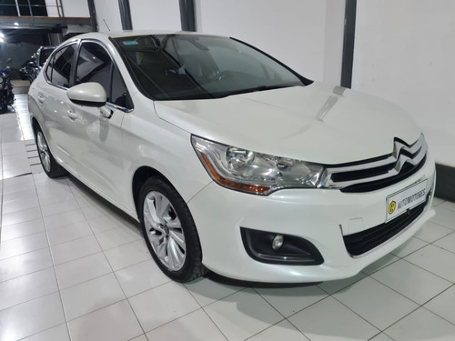 Imagen 5 de 8 de Citroen C4 Lounge Hdi 2015