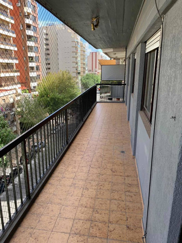 Imagen 3 de 14 de Alquiler Amplio Departamento En Flores