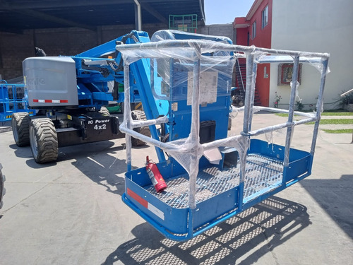Plataforma Articulada Genie Z45/25j Año 2013 A Combustion.