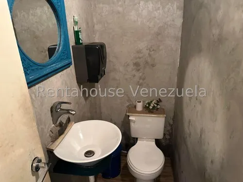 En Venta Fondo De Comercio, En El Hatillo. Tiene Como Objeto Principal La Preparacion, Venta Y Distribucion De Comida Casera