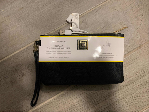 Imagen 2 de 2 de Bolsa De Mano Con Batería Luz Claiborne
