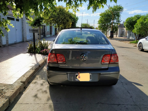 Bora Trendline 2.0 - Año 2010 - 105.000km