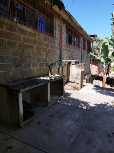 Galpón En Venta Urb. Guaicoco C-19415