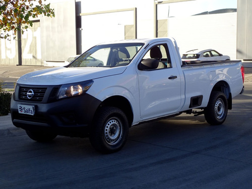 Nissan Np300 Mt 4x2 2.3