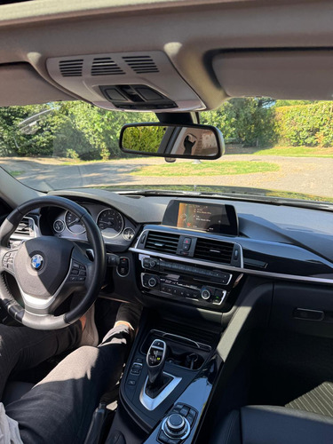 BMW Serie 3 3.0 330i Sedan Sport Line 252cv