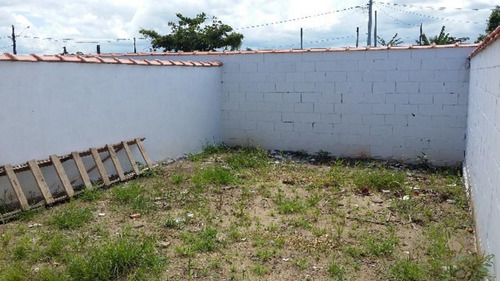 Casa Com Quintal E Ótimo Acabamento Em Itanhaém - 3864 Npc