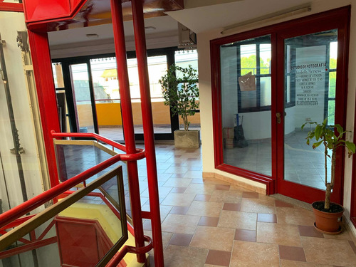 Imagen 11 de 14 de Oficina Local Comercial O Profesional Galeria Longchamps.