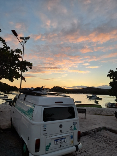 Imagem 14 de 15 de Kombi Home Motorhome
